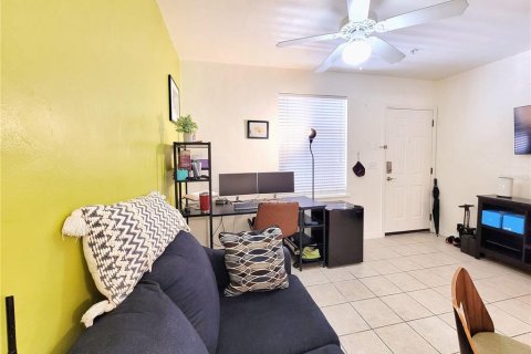 Condominio en venta en Gainesville, Florida, 1 dormitorio, 39.95 m2 № 2143074 - foto 7