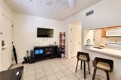 Condominio en venta en Gainesville, Florida, 1 dormitorio, 39.95 m2 № 2143074 - foto 6