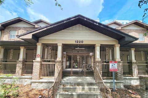 Condo à Gainesville, Floride, 1 chambre  № 2143074