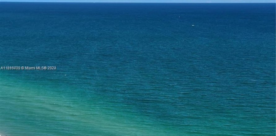 Condo in Miami Beach, Florida, 1 bedroom № 1867122