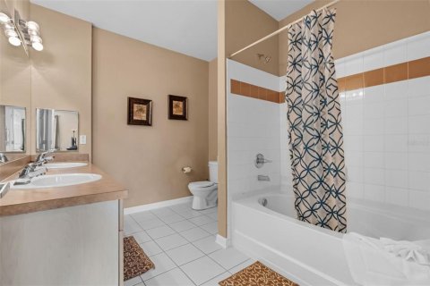 Condo in Davenport, Florida, 3 bedrooms  № 1885950 - photo 12