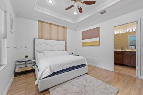 Villa ou maison à vendre à Miami, Floride: 3 chambres, 177.07 m2 № 2044903 - photo 16