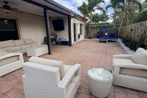 Купить виллу или дом в Майами, Флорида 3 спальни, 177.07м2, № 2044903 - фото 2