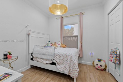 Villa ou maison à vendre à Miami, Floride: 3 chambres, 177.07 m2 № 2044903 - photo 22