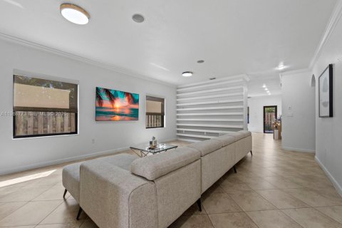 Villa ou maison à vendre à Miami, Floride: 3 chambres, 177.07 m2 № 2044903 - photo 6