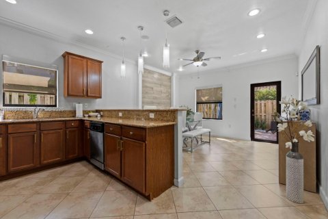 Villa ou maison à vendre à Miami, Floride: 3 chambres, 177.07 m2 № 2044903 - photo 9