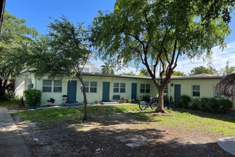 Propiedad comercial en venta en Hallandale Beach, Florida № 2069355 - foto 10