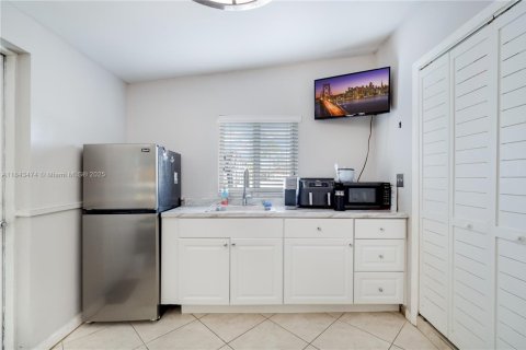 House in Cutler Bay, Florida 3 bedrooms, 150.32 sq.m. № 1836495 - photo 6