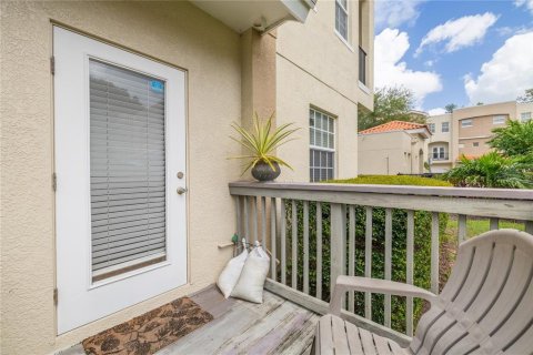 Townhouse in Saint Petersburg, Florida 3 bedrooms, 134.24 sq.m. № 2210334 - photo 16