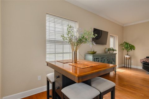 Townhouse in Saint Petersburg, Florida 3 bedrooms, 134.24 sq.m. № 2210334 - photo 10