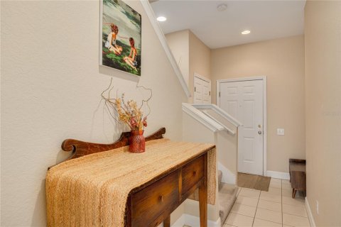 Townhouse in Saint Petersburg, Florida 3 bedrooms, 134.24 sq.m. № 2210334 - photo 5