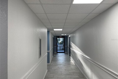 Propiedad comercial en alquiler en Seminole, Florida, 2432.65 m2 № 1549055 - foto 11