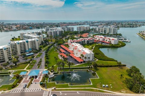Copropriété à vendre à South Pasadena, Floride: 1 chambre, 97.55 m2 № 2149661 - photo 4
