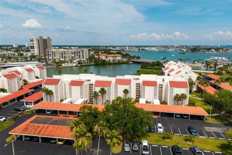 Condo à South Pasadena, Floride, 1 chambre  № 2149661