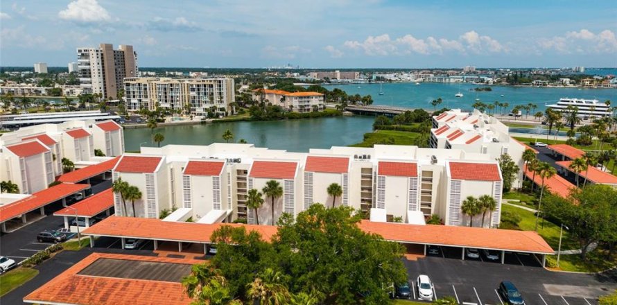 Condo à South Pasadena, Floride, 1 chambre № 2149661