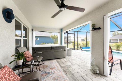 House in Punta Gorda, Florida 3 bedrooms, 152.64 sq.m. № 1718675 - photo 19