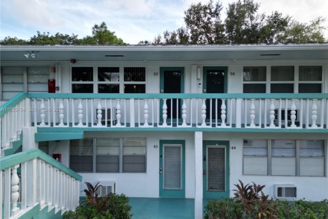 Condominio en venta en Deerfield Beach, Florida, 1 dormitorio, 54.35 m2 № 2007019 - foto 6