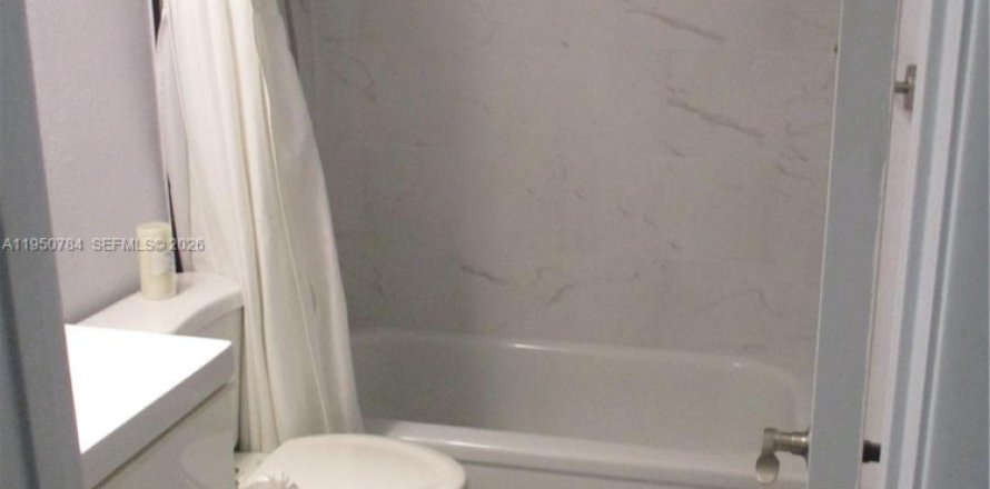 Condominio en Deerfield Beach, Florida, 1 dormitorio  № 2007019