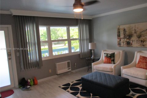 Condominio en venta en Deerfield Beach, Florida, 1 dormitorio, 54.35 m2 № 2007019 - foto 18