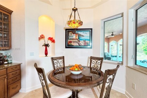 House in Miami, Florida 3 bedrooms, 252.88 sq.m. № 1984580 - photo 21