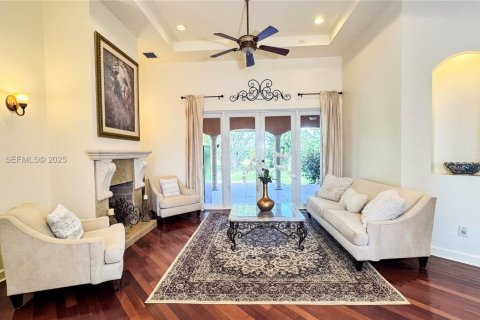 House in Miami, Florida 3 bedrooms, 252.88 sq.m. № 1984580 - photo 17