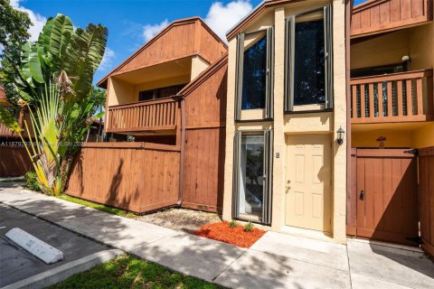 Condominio en venta en Miami, Florida, 3 dormitorios, 144 m2 № 1946585 - foto 2