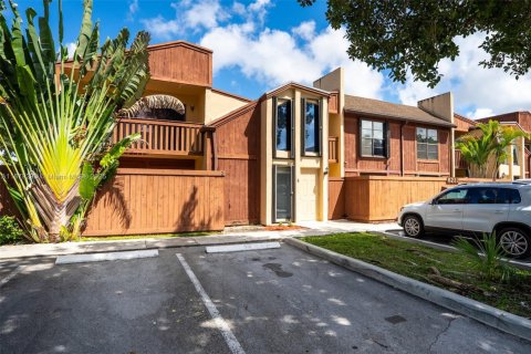 Condominio en venta en Miami, Florida, 3 dormitorios, 144 m2 № 1946585 - foto 1