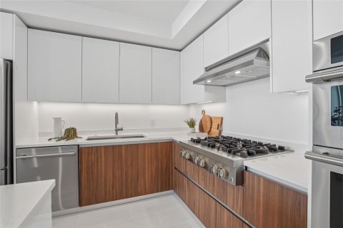 Copropriété à louer à Saint Petersburg, Floride: 2 chambres, 125.23 m2 № 2105116 - photo 10