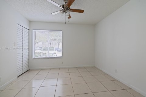 Купить кондоминиум в Майами, Флорида 2 спальни, 113.71м2, № 1998560 - фото 16