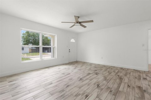 Casa en venta en New Port Richey, Florida, 3 dormitorios, 95.22 m2 № 1684582 - foto 6