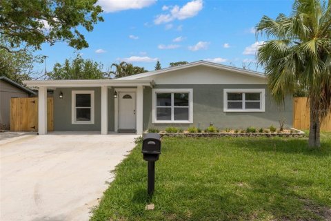 Casa en venta en New Port Richey, Florida, 3 dormitorios, 95.22 m2 № 1684582 - foto 1