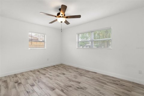 Casa en venta en New Port Richey, Florida, 3 dormitorios, 95.22 m2 № 1684582 - foto 11