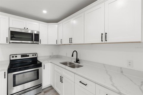 Casa en venta en New Port Richey, Florida, 3 dormitorios, 95.22 m2 № 1684582 - foto 9
