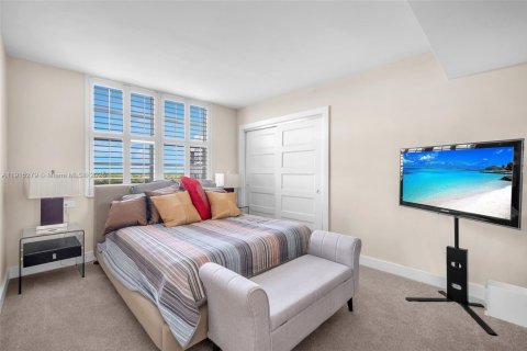 Снять в аренду кондоминиум в Помпано-Бич, Флорида 3 спальни, 159.42м2, № 1970737 - фото 28