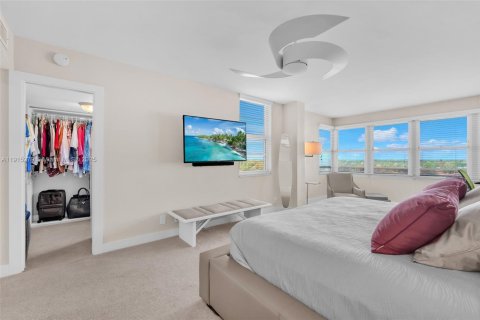 Снять в аренду кондоминиум в Помпано-Бич, Флорида 3 спальни, 159.42м2, № 1970737 - фото 30