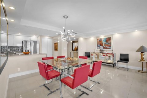 Снять в аренду кондоминиум в Помпано-Бич, Флорида 3 спальни, 159.42м2, № 1970737 - фото 19