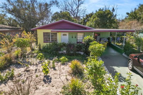 House in Winter Haven, Florida 3 bedrooms, 84.73 sq.m. № 2333905