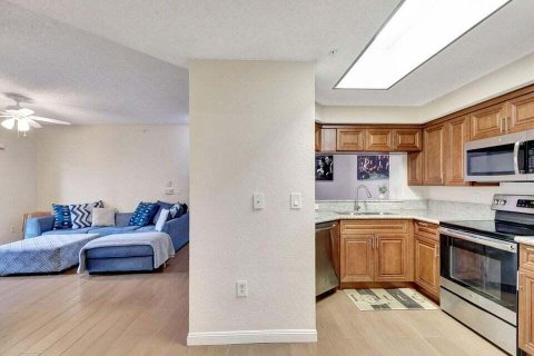 Condo in Palm Beach Gardens, Florida, 2 bedrooms  № 2193914 - photo 19