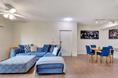 Condo in Palm Beach Gardens, Florida, 2 bedrooms  № 2193914 - photo 13