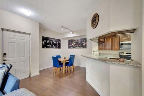 Condo in Palm Beach Gardens, Florida, 2 bedrooms  № 2193914 - photo 14