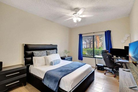 Condo in Palm Beach Gardens, Florida, 2 bedrooms  № 2193914 - photo 22
