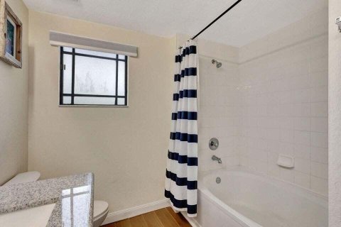 Condo in Palm Beach Gardens, Florida, 2 bedrooms  № 2193914 - photo 24