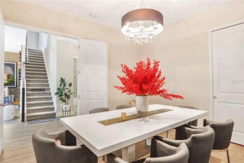 House in Winter Garden, Florida 6 bedrooms, 391.03 sq.m. № 1873030 - photo 13