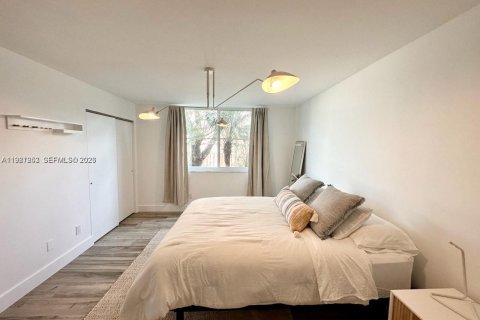 Condo in Doral, Florida, 1 bedroom  № 2043217 - photo 12