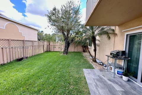 Condo in Doral, Florida, 1 bedroom  № 2043217 - photo 21