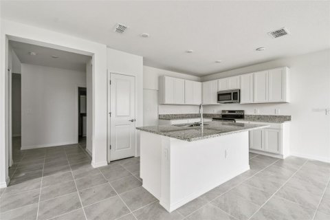 House in Palmetto, Florida 4 bedrooms, 212.37 sq.m. № 2113134 - photo 6