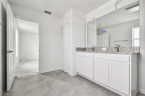 House in Palmetto, Florida 4 bedrooms, 212.37 sq.m. № 2113134 - photo 14