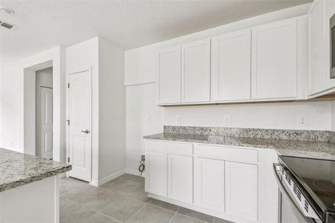 House in Palmetto, Florida 4 bedrooms, 212.37 sq.m. № 2113134 - photo 8