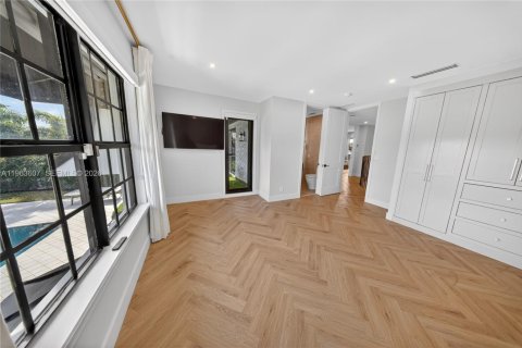 Купить виллу или дом в Форт-Лодердейл, Флорида 5 спален, 343.92м2, № 2081033 - фото 24