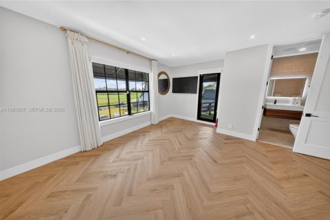 Купить виллу или дом в Форт-Лодердейл, Флорида 5 спален, 343.92м2, № 2081033 - фото 23